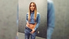 Jennifer Lopez dévoile son ventre plat dans une tenue en jean